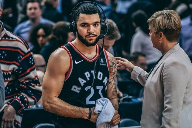 竞争激烈的 竞争激烈的