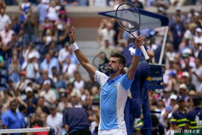 在他效力期 在他效力期